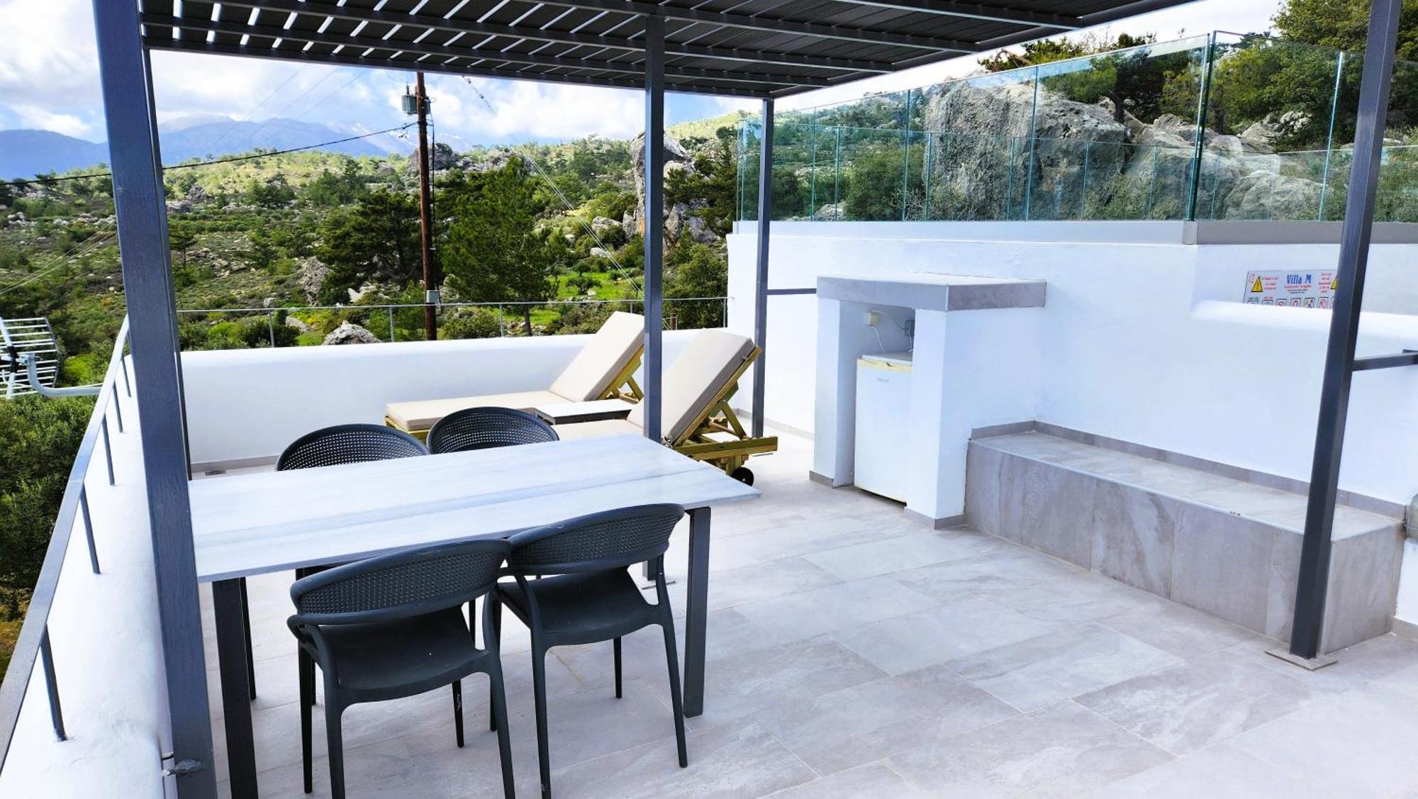 Villa M - Villa With Private Pool And Yard Anatolí Kültér fotó