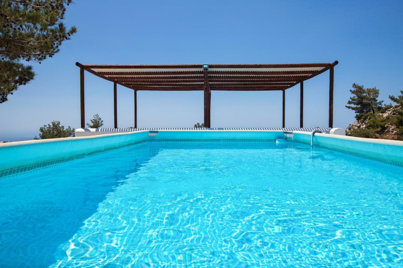 Villa M - Villa With Private Pool And Yard Anatolí Kültér fotó